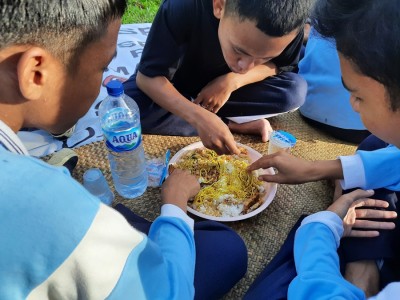 kebersamaan itu kenangan untuk cerita yang akan datang