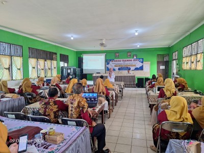 IHT Bulan Oktober 2024 (Pemanfaatan IT dalam Pembuatan Soal Literasi dan Numerasi)